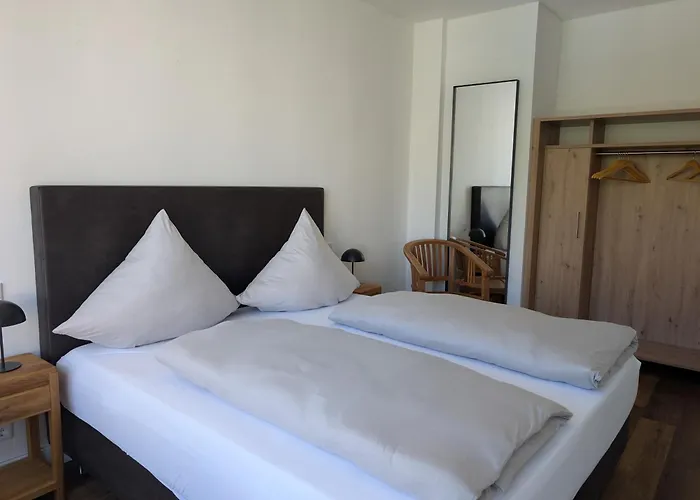 Winzervilla Kammerhof - 3x Stilvolle & Geraeumige Fewos Mit Moselblick, 2-12 Gaeste Buchbar, Direkt Am Moselradweg *