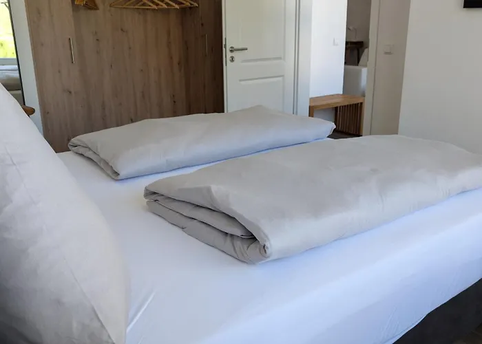 Winzervilla Kammerhof - 3x Stilvolle & Geraeumige Fewos Mit Moselblick, 2-12 Gaeste Buchbar, Direkt Am Moselradweg *